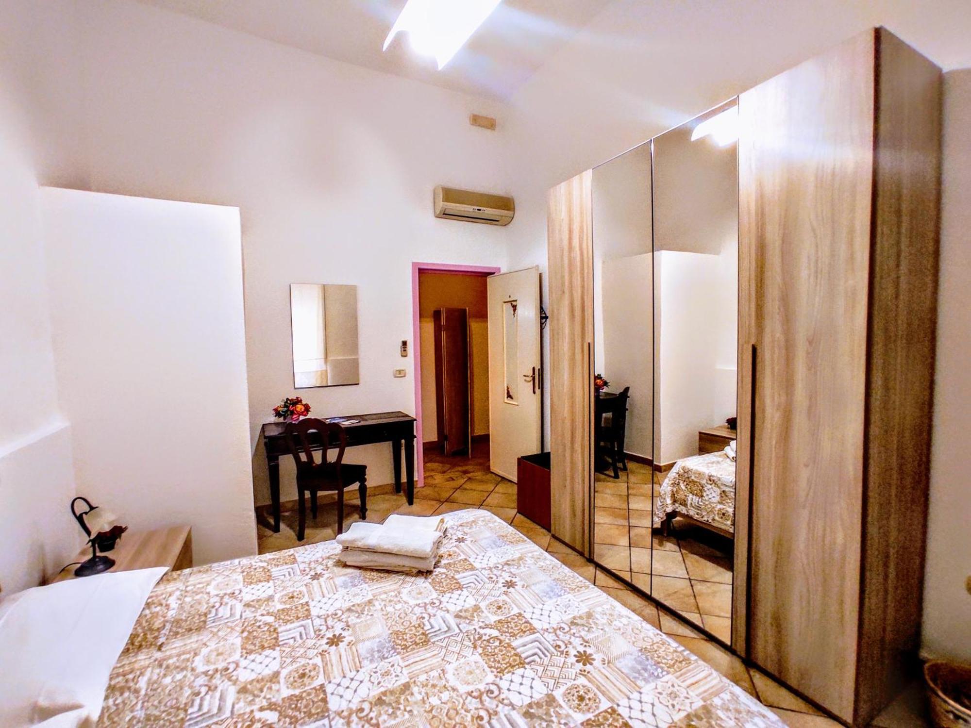 Domo Janas Guesthouse Olbia Exterior foto
