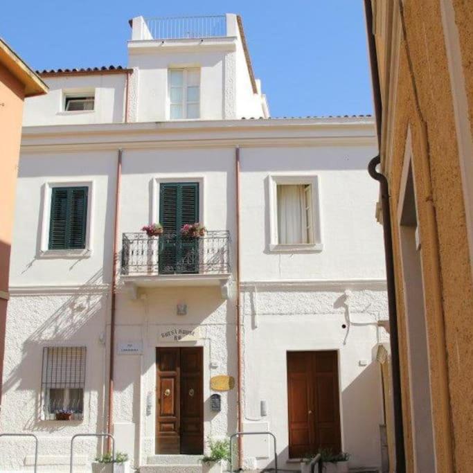Domo Janas Guesthouse Olbia Exterior foto